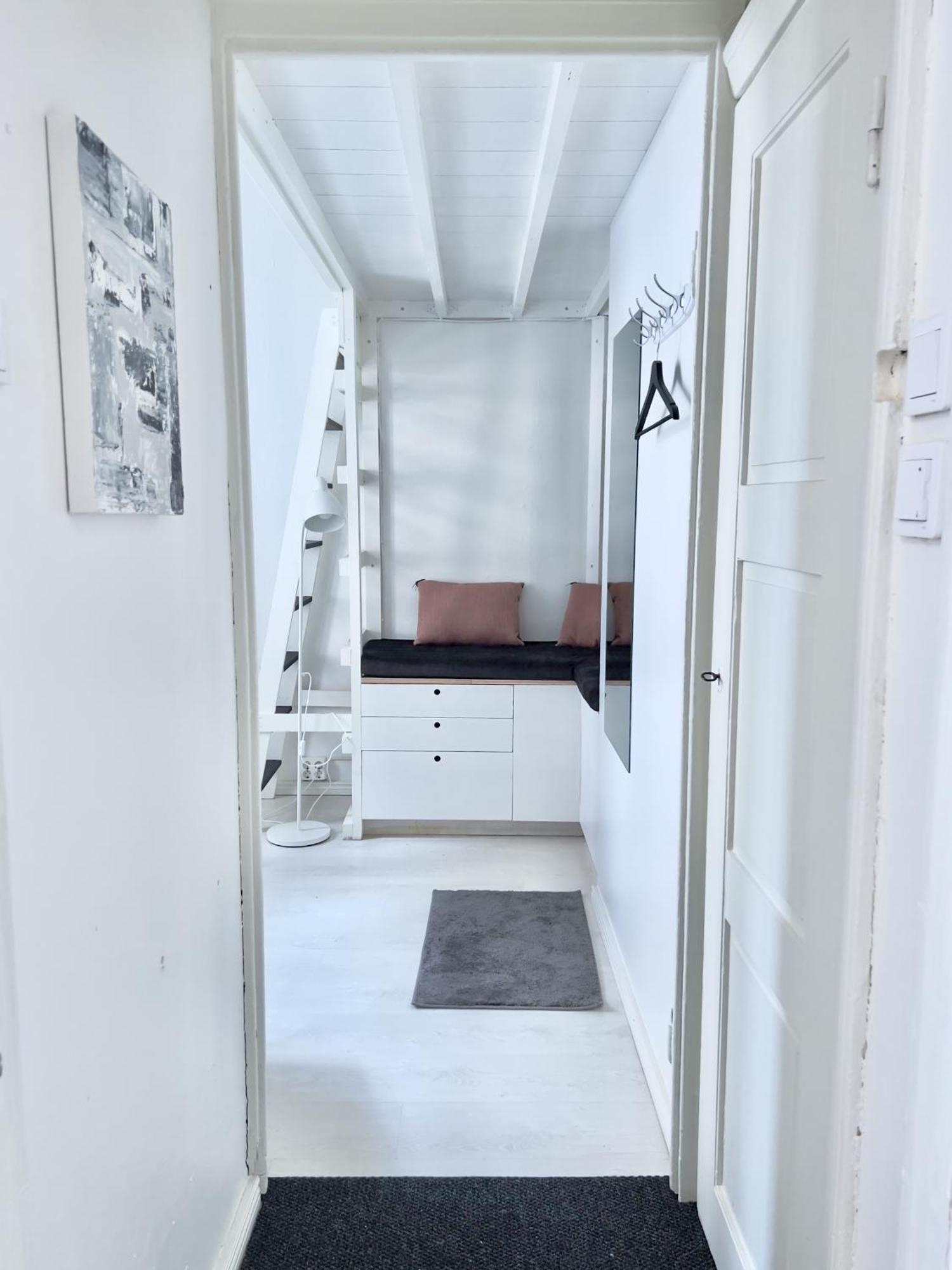 Dainty Central Apartment Helsinki Exterior photo